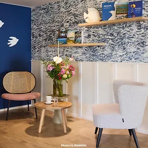 Quality La Marebaudiere Centre Hotel